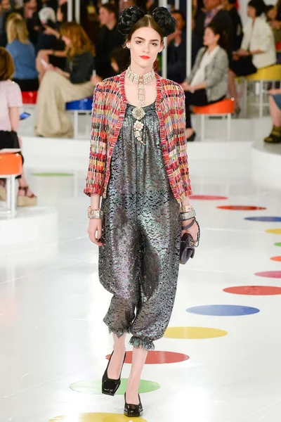 Look 34